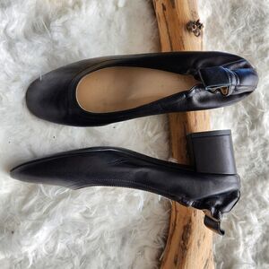 Everlane black leather rounded toe pumps block heel